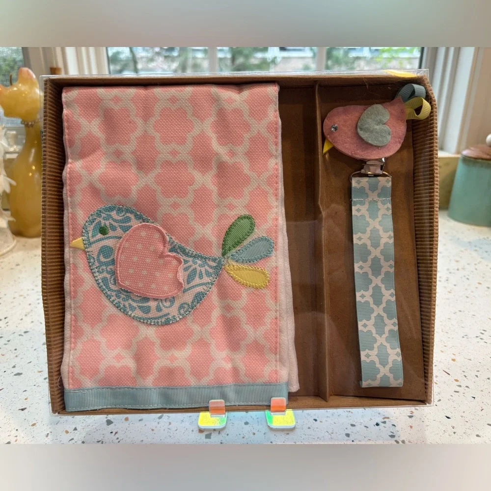 Mud Pie Little Chick Baby Set Burp Cloth & Pacy‎ Clip Pair Gift Box Set